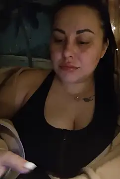 Snapshot of DaisyStreet chatting on March 13, 2025, 5:50 pm DaisyStreet online show from March 13, 2025, 5:50 pm