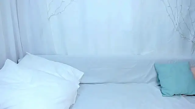 Lily Daviss online show from March 27, 2026, 3:04 am