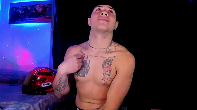 Snapshot of Dominic_Biker__ chatting on December 26, 2024, 6:41 am Dominic Biker online show from December 26, 2024, 6:41 am