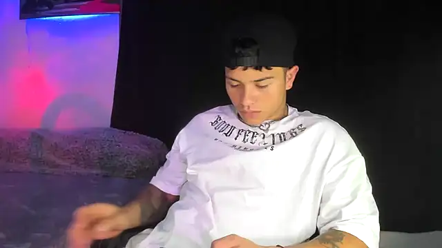 Snapshot of Dominic_Biker__ chatting on December 10, 2024, 2:59 am Dominic Biker online show from December 10, 2024, 2:59 am