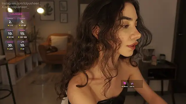 Snapshot of JulietteDee chatting on May 27, 2026, 10:06 pm JulietteDee online show from May 27, 2026, 10:06 pm