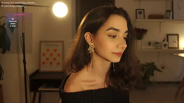 JulietteDee online show from February 5, 2026, 9:43 pm