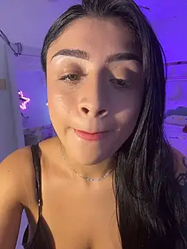 Snapshot of lucianaroy chatting on November 26, 2025, 12:54 am lucianaroy online show from November 26, 2025, 12:54 am