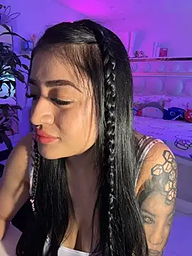 lucianaroy online show from June 1, 2026, 8:58 am