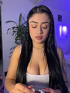 Snapshot of lucianaroy chatting on December 16, 2025, 1:54 am lucianaroy online show from December 16, 2025, 1:54 am