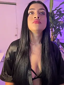 Snapshot of lucianaroy chatting on November 23, 2025, 3:05 am lucianaroy online show from November 23, 2025, 3:05 am