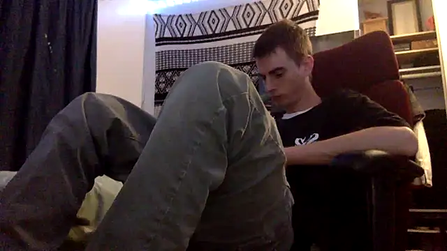 Snapshot of spicylaboi chatting on October 31, 2025, 12:51 am spicylaboi online show from October 31, 2025, 12:51 am