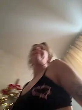 LikaCat online show from January 7, 2026, 4:50 am