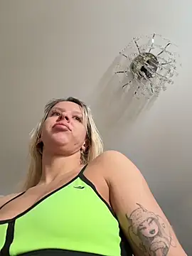 LikaCat online show from March 13, 2026, 4:06 am