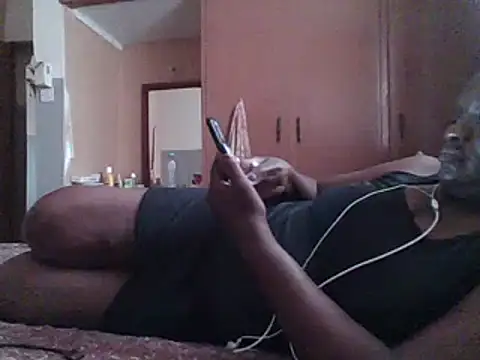 Snapshot of Shaz_brown chatting on February 17, 2025, 4:09 am Shaz brown online show from February 17, 2025, 4:09 am