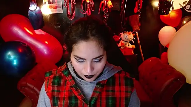 Snapshot of kureiji_hentaii chatting on October 7, 2025, 12:00 am kureiji hentaii online show from October 7, 2025, 12:00 am