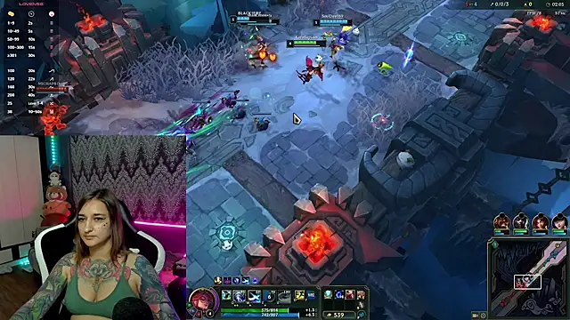 Snapshot of AlexRacc00n chatting on December 16, 2025, 8:13 pm AlexRacc00n online show from December 16, 2025, 8:13 pm