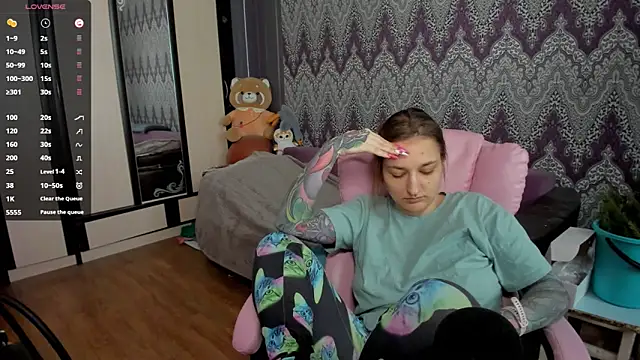 Snapshot of AlexRacc00n chatting on January 23, 2025, 7:54 am AlexRacc00n online show from January 23, 2025, 7:54 am