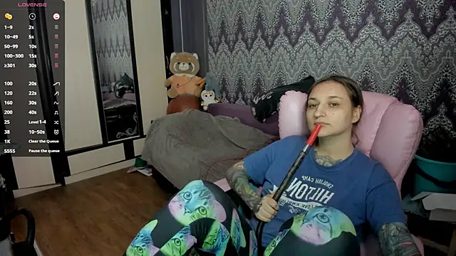 Snapshot of AlexRacc00n chatting on January 21, 2025, 2:54 am AlexRacc00n online show from January 21, 2025, 2:54 am