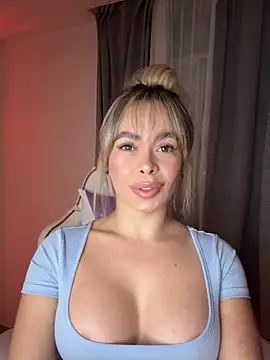 Snapshot of Alison_Diaz17 chatting on October 13, 2025, 11:16 pm Alison Diaz17 online show from October 13, 2025, 11:16 pm