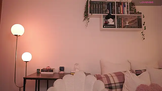 Snapshot of EmilyxRose_- chatting on February 26, 2025, 5:42 pm EmilyxRose - online show from February 26, 2025, 5:42 pm