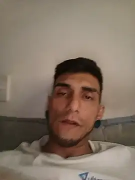 Snapshot of Bogotano1312 chatting on December 14, 2025, 10:37 pm Bogotano1312 online show from December 14, 2025, 10:37 pm