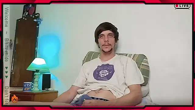 Snapshot of tobix_ chatting on December 29, 2024, 11:50 pm tobix online show from December 29, 2024, 11:50 pm