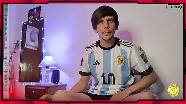 Snapshot of tobix_ chatting on December 21, 2024, 12:42 am tobix online show from December 21, 2024, 12:42 am