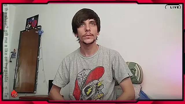 Snapshot of tobix_ chatting on January 10, 2025, 8:15 pm tobix online show from January 10, 2025, 8:15 pm