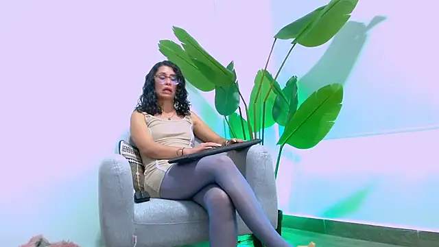 Sara ow online show from February 24, 2026, 8:42 pm