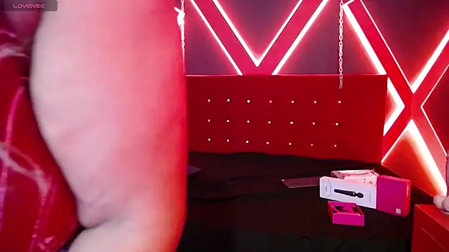 Snapshot of Natasha_699 chatting on November 7, 2025, 8:35 pm Natasha 699 online show from November 7, 2025, 8:35 pm