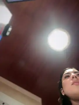 Snapshot of MarianaBenz chatting on November 7, 2025, 9:30 pm MarianaBenz online show from November 7, 2025, 9:30 pm