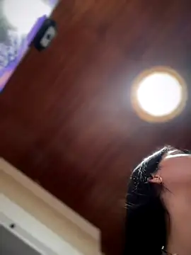 Snapshot of MarianaBenz chatting on November 17, 2025, 3:21 am MarianaBenz online show from November 17, 2025, 3:21 am