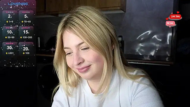 Snapshot of shy_blondiee chatting on May 5, 2026, 8:56 pm shy blondiee online show from May 5, 2026, 8:56 pm