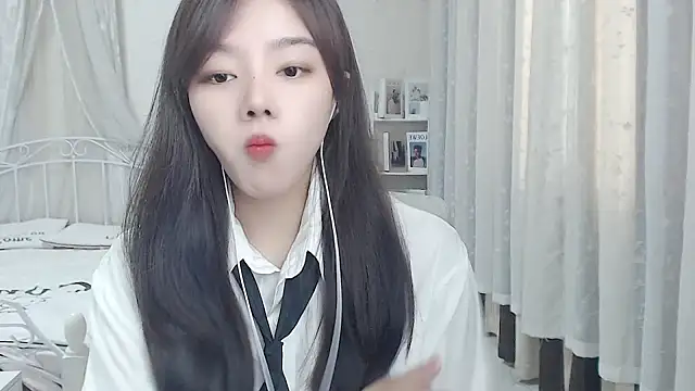 Jenny-Z online show from May 12, 2026, 1:46 am