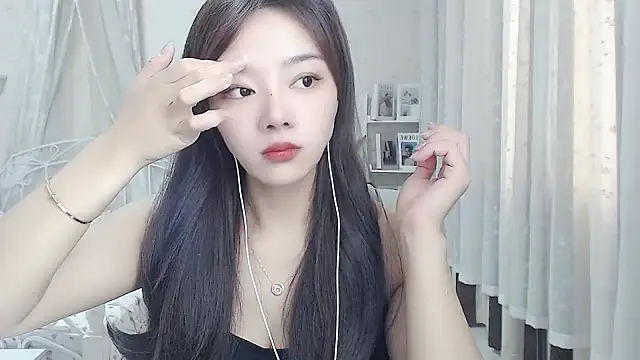 Jenny-Z online show from June 20, 2026, 1:32 am