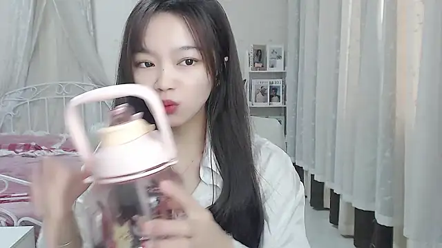 Jenny-Z online show from November 2, 2025, 1:43 am