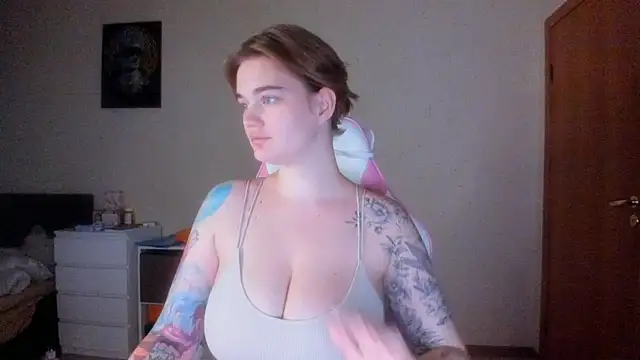 Snapshot of AnnaRoading chatting on February 5, 2025, 3:34 am AnnaRoading online show from February 5, 2025, 3:34 am