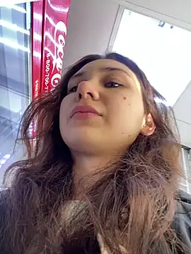 QuitieLia online show from January 21, 2025, 8:30 am