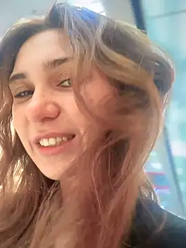 QuitieLia online show from September 20, 2025, 8:30 am