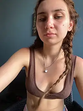 QuitieLia online show from May 22, 2026, 7:17 am