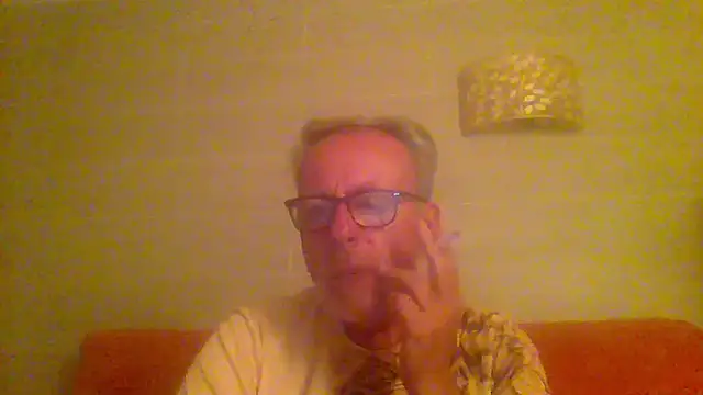 tuggy59 online show from May 8, 2026, 4:38 am