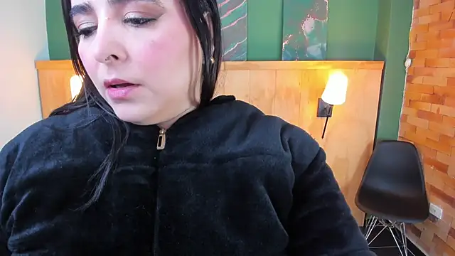 Snapshot of taylor_bennet chatting on March 18, 2025, 12:17 pm taylor bennet online show from March 18, 2025, 12:17 pm