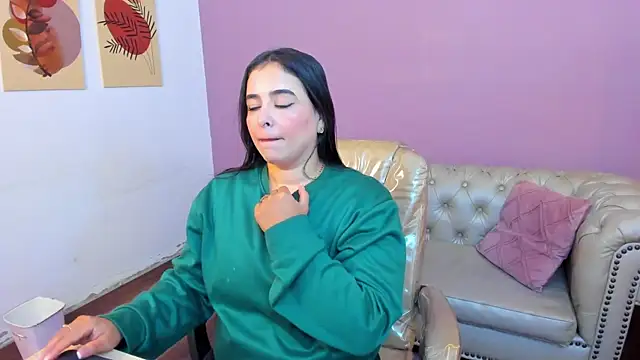 Snapshot of taylor_bennet chatting on September 13, 2025, 12:05 pm taylor bennet online show from September 13, 2025, 12:05 pm