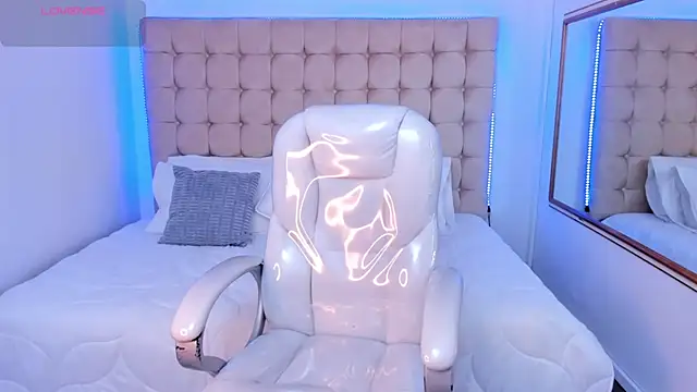 Alex cute77 online show from November 29, 2025, 12:05 pm