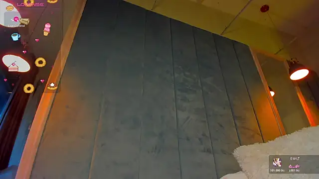 Snapshot of Sassy_Teen chatting on December 2, 2025, 6:59 am Sassy Teen online show from December 2, 2025, 6:59 am