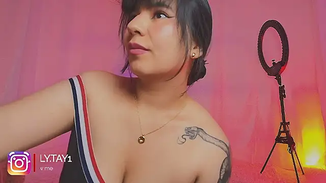 lili taylor online show from February 22, 2026, 2:08 pm