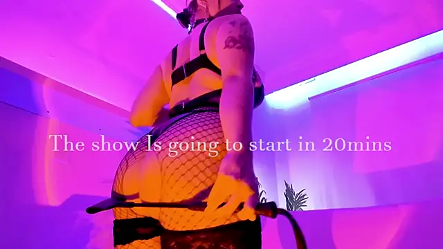 Snapshot of Gloomydoll chatting on May 14, 2026, 7:44 pm Gloomydoll online show from May 14, 2026, 7:44 pm