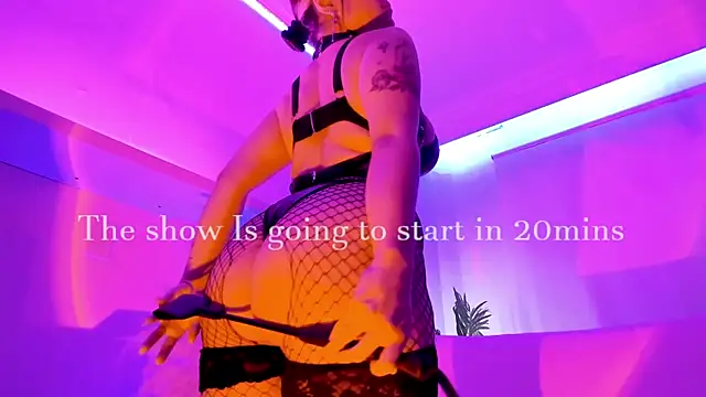 Snapshot of Gloomydoll chatting on May 22, 2026, 7:56 pm Gloomydoll online show from May 22, 2026, 7:56 pm