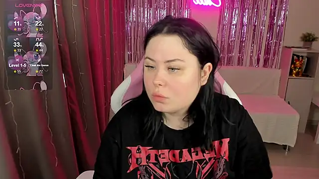 Akemi BBW online show from April 21, 2026, 4:08 am