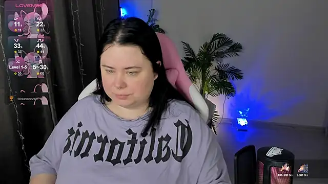 Akemi BBW online show from December 18, 2025, 4:39 am