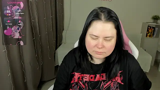 Akemi BBW online show from April 7, 2026, 3:52 am