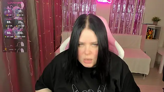 Snapshot of Akemi_BBW chatting on April 30, 2026, 10:22 am Akemi BBW online show from April 30, 2026, 10:22 am