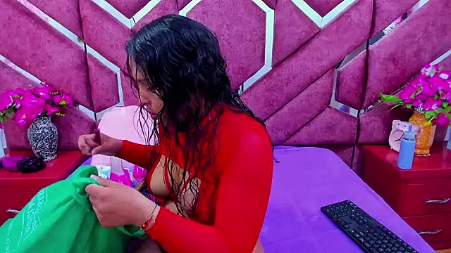 Snapshot of AnalNaugthy chatting on November 28, 2025, 12:38 pm AnalNaugthy online show from November 28, 2025, 12:38 pm