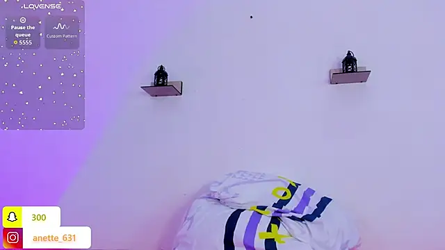 Snapshot of Anette_ chatting on October 13, 2025, 7:59 pm Anette online show from October 13, 2025, 7:59 pm